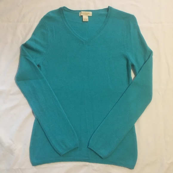 Peck & Peck Sweaters - Peck&Peck Cashmere V-neck Sweater Size: L